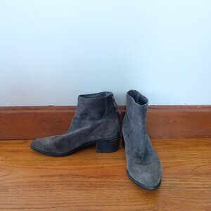 Dolce Vita gray suede ankle boot size 9